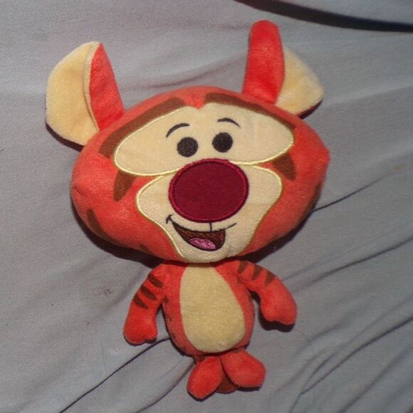 Disney Winnie The Pooh Tigger Plush - Picture 1 of 2